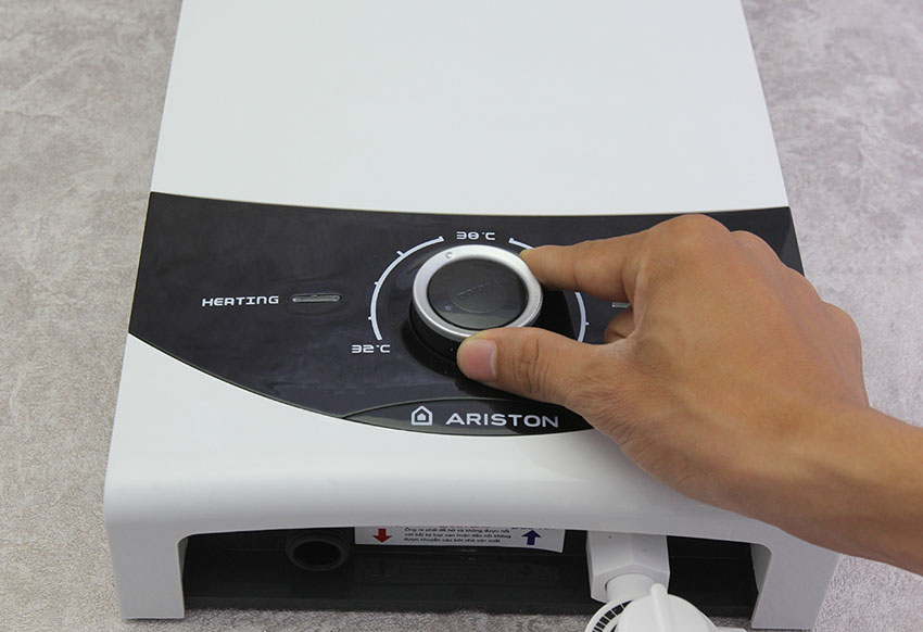 Máy tắm nước nóng lạnh Ariston AURES SMART SQUARE SMC45E-VN