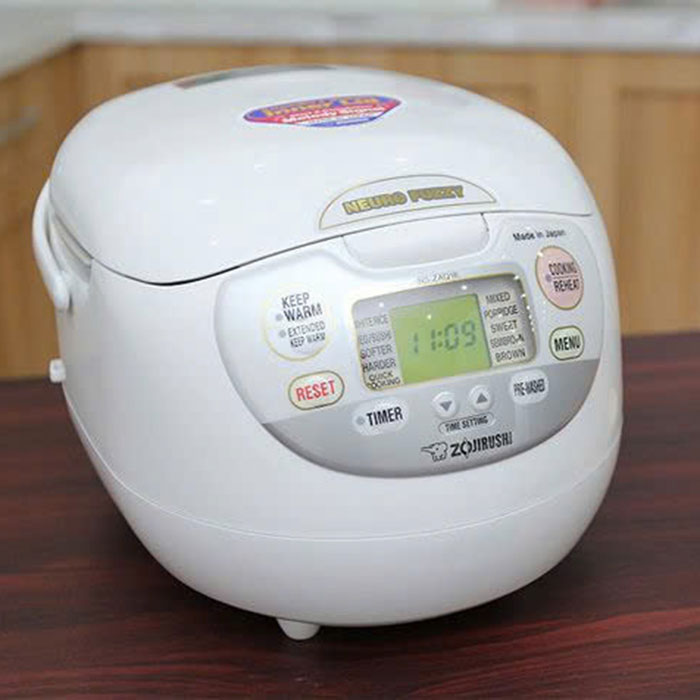 Nồi cơm điện tử Zojirushi NS-ZAQ18-WZ